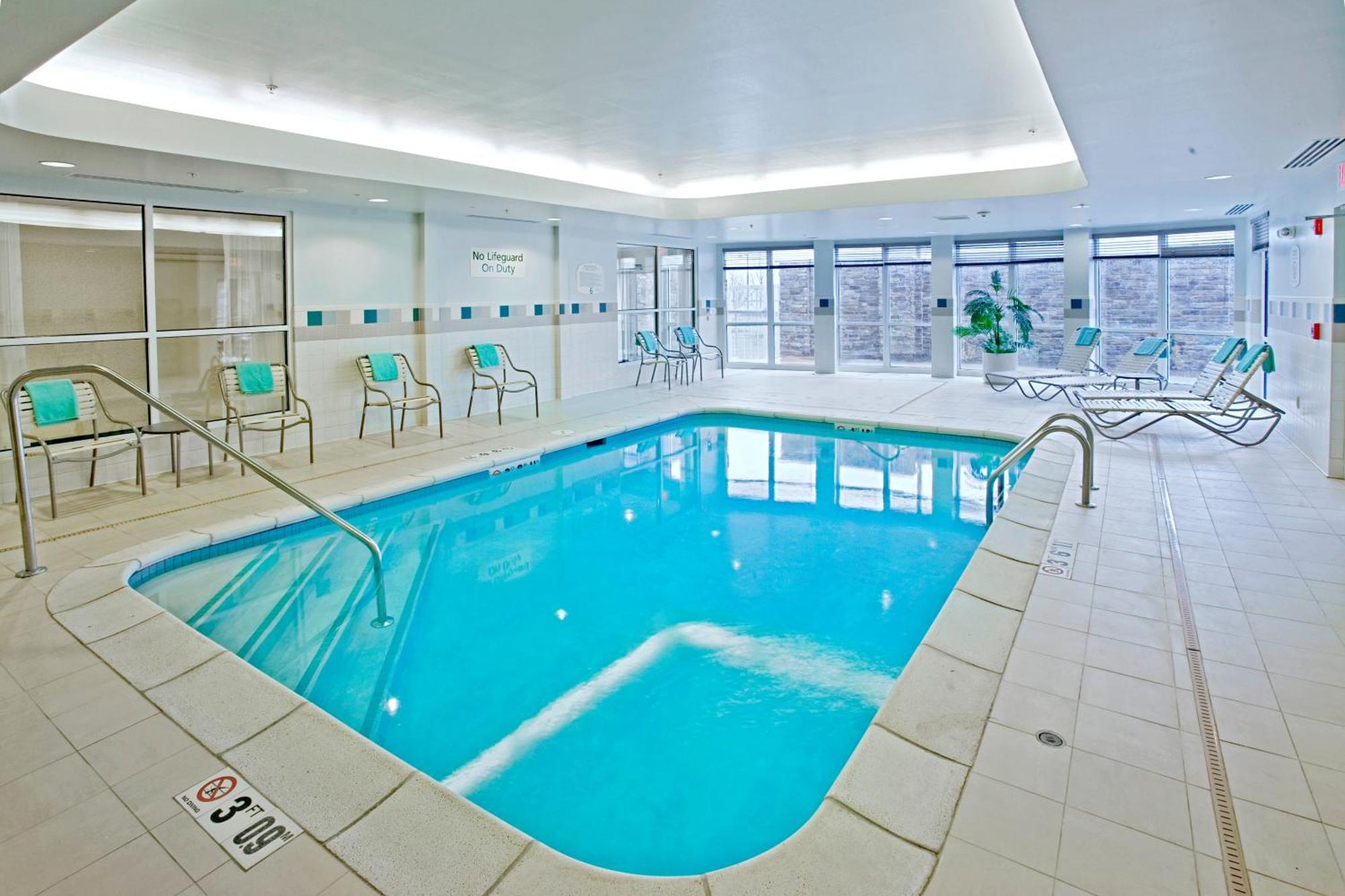 Courtyard Des Moines Ankeny Otel Dış mekan fotoğraf
